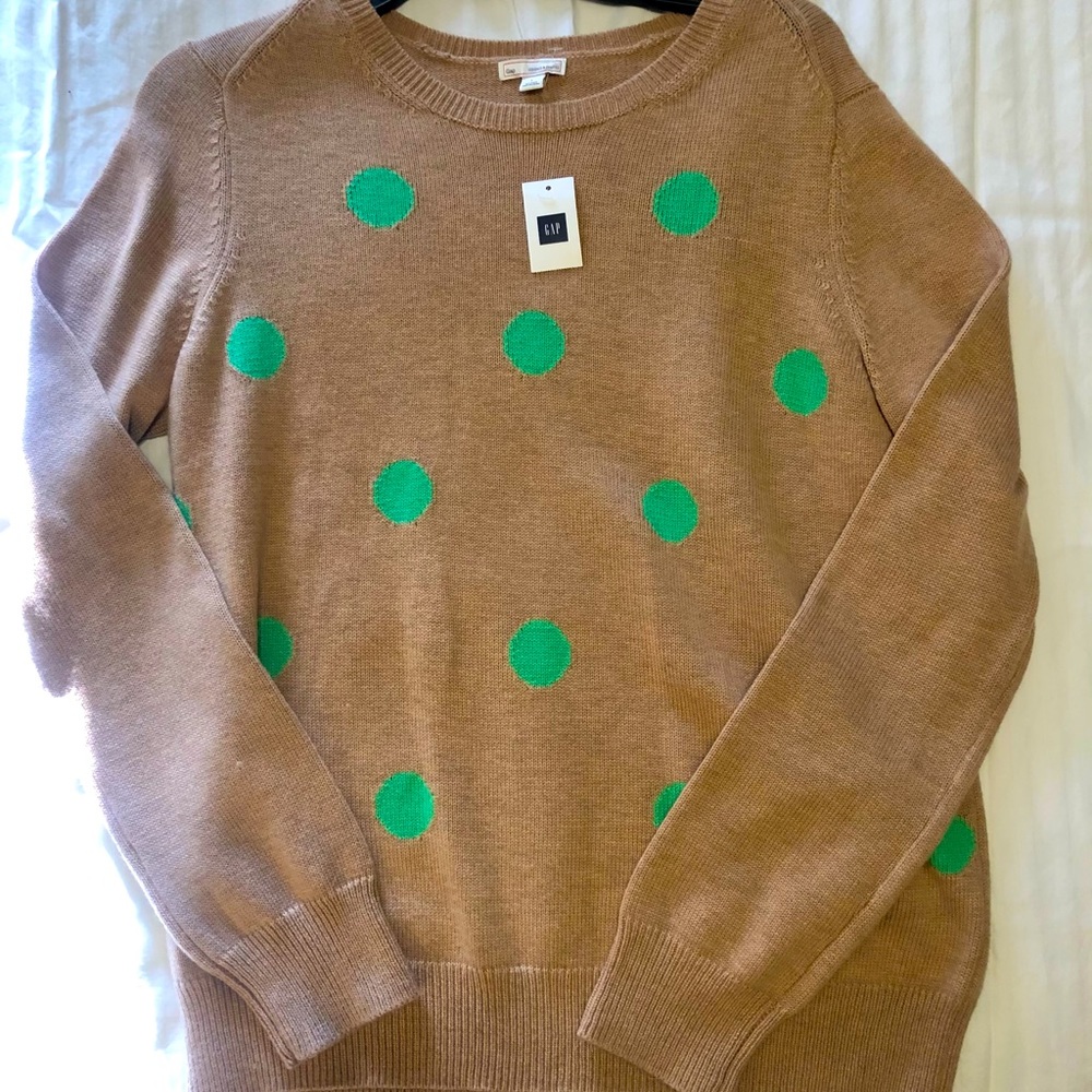 Gap NWT large sweater